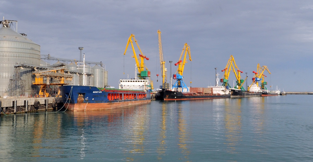 Казахстан, Азербайджан, Грузия и Турция договорились нарастить поток грузов в обход России
