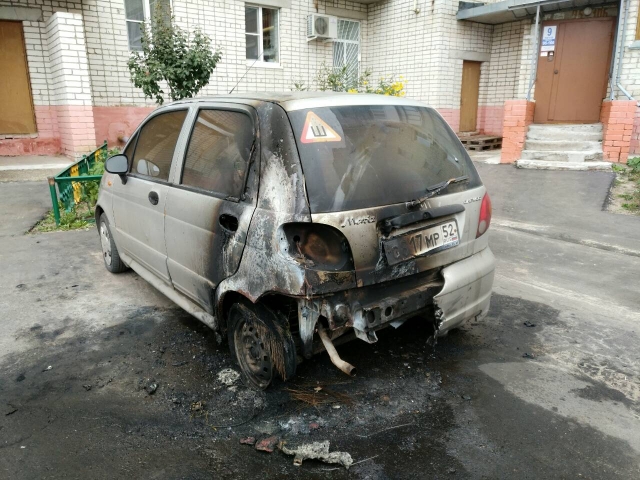В Нижегородской области сожгли машину депутата