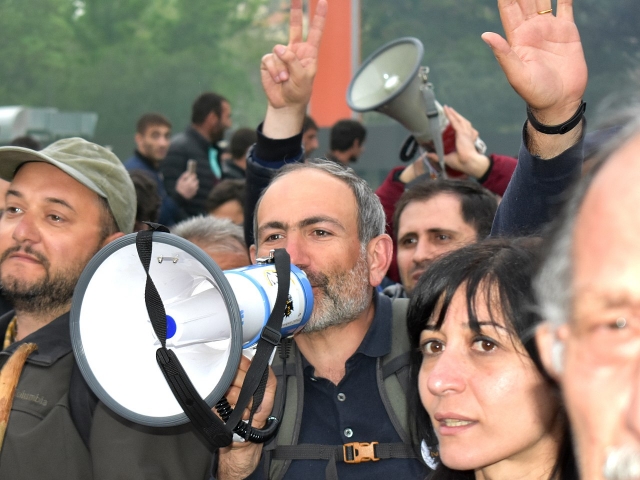 Никол Пашинян на демонстрации в Ереване. Апрель 2018 