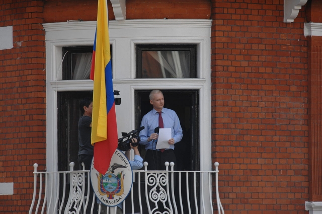 Основатель WikiLeaks подал в суд на правительство Эквадора