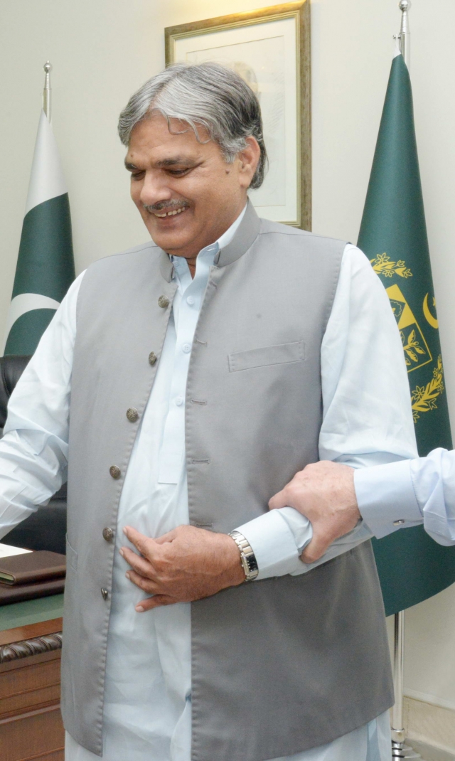 Арестованный лидер пакистанской оппозиции выступил в парламенте