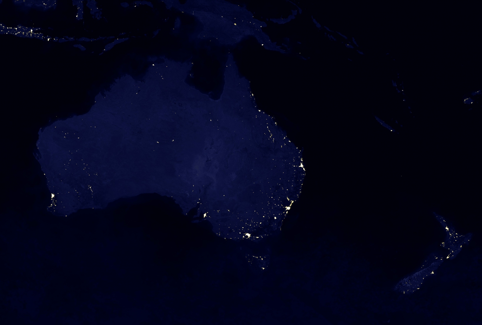 Австралия со спутника ночью