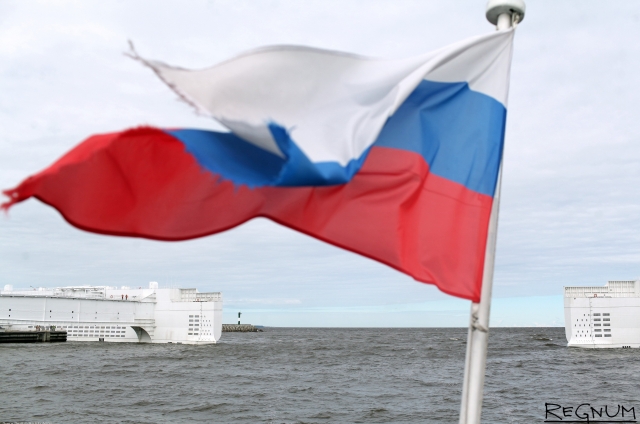 Экипаж «Норда» сберег в плену российский флаг