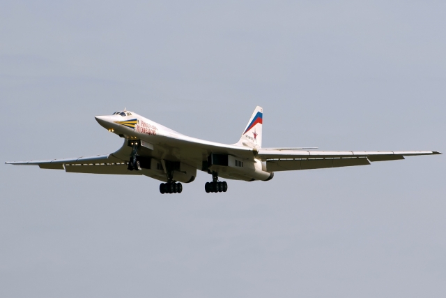 Дальний бомбардировщик Ту-160 