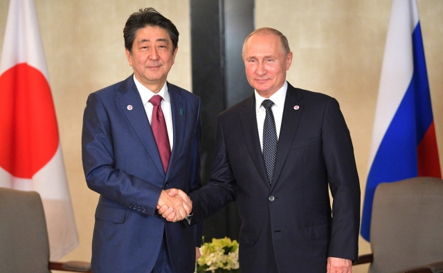 Владимир Путин и Синдзо Абэ. 14 ноября 2018 года, Сингапур