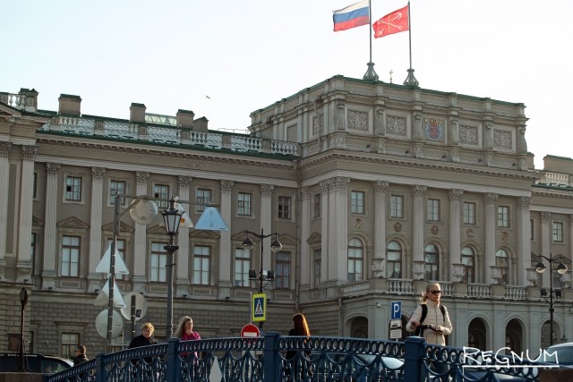 В Петербурге приняли поправки Беглова к бюджету 2019 года