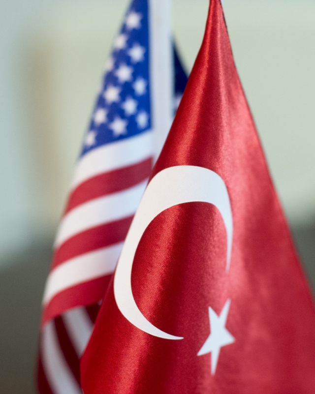 Флаги США и Турции 