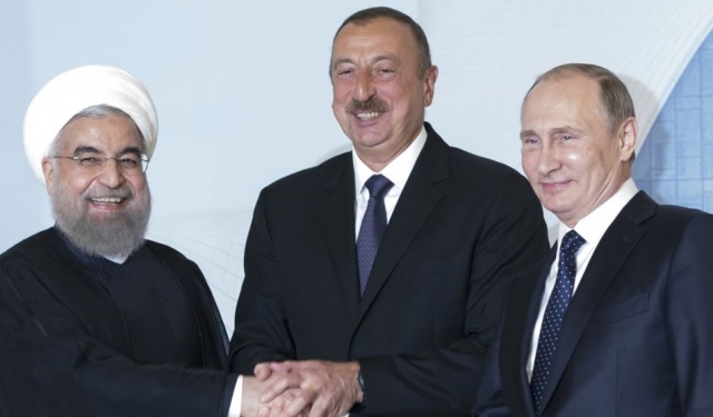 Владимир Путин провел трёхстороннюю встречу с Президентом Ирана Хасаном Рухани и Президентом Азербайджана Ильхамом Алиевым. Тегеран. 1 ноября 2017