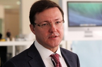 Дмитрий Азаров