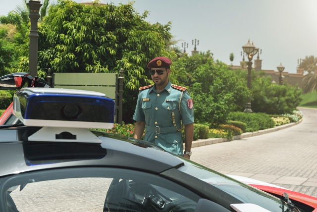 Полицейский. Абу-Даби