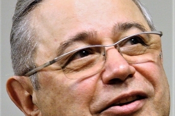 Евгений Петросян