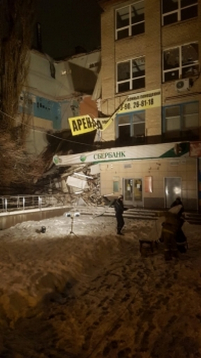 В ростовском Новочеркасске обрушилось здание с развлекательным центром