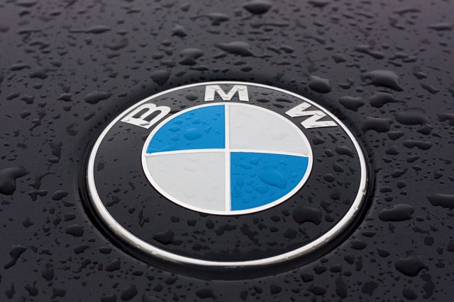 BMW работает над компактным электроприводом пятого поколения