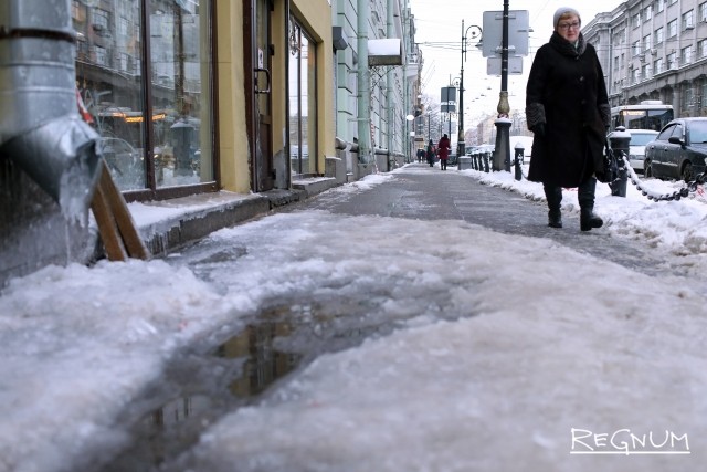 Ситуация со. Питер завалило снегом. Гололед в Питере. Заваленный снегом СПБ. Питер завалы снега.