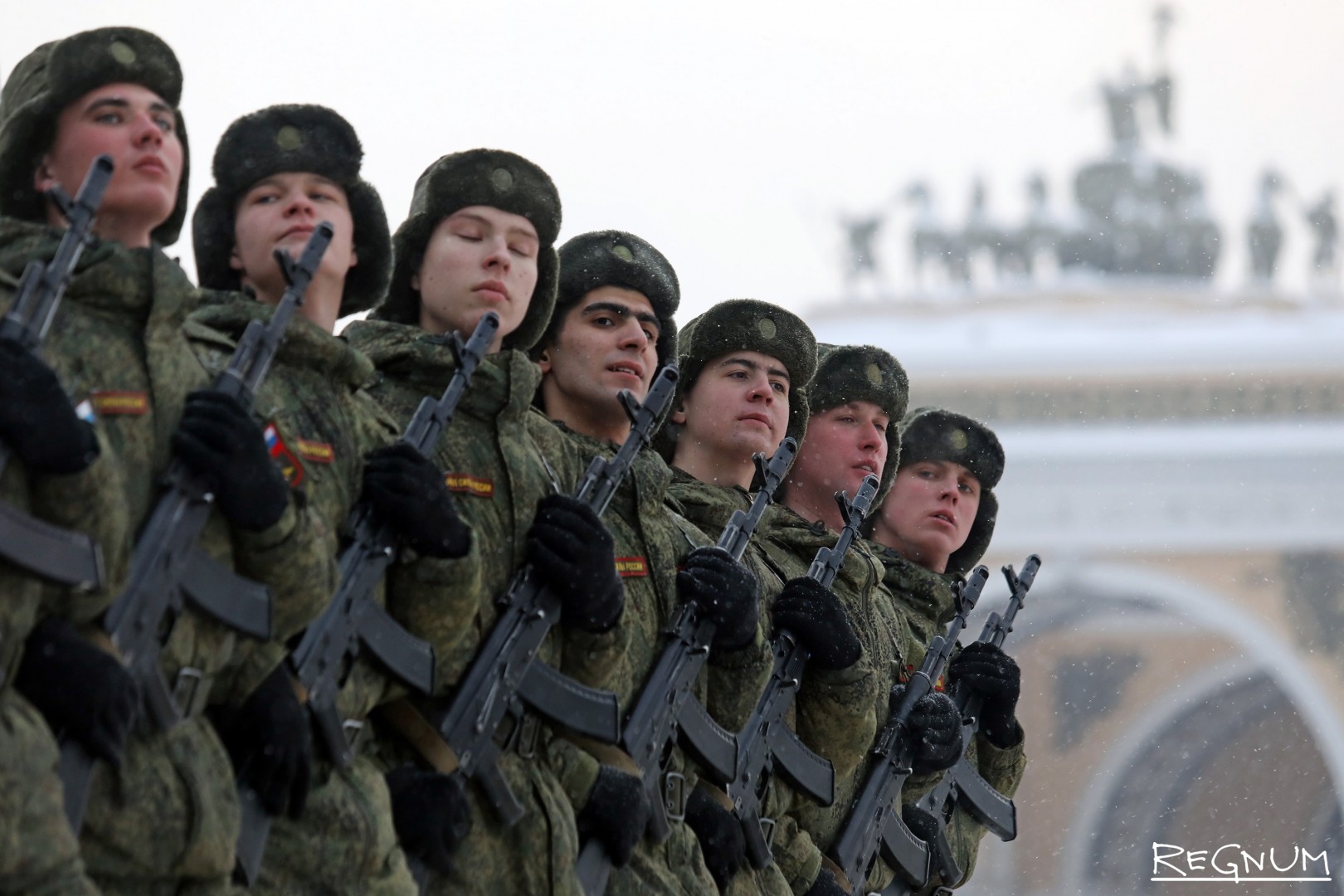 Вв строй. Парадный Строй. Все в строю. Я В строю. Стройный Строй.