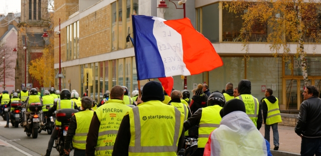 Участие в акциях протеста во Франции принимают более 17 тыс. человек — СМИ