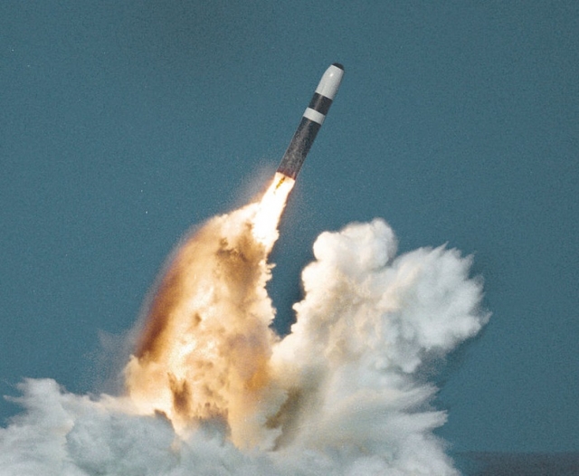 Американская баллистическая ракета Trident II
