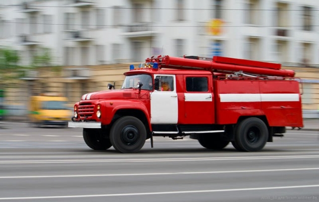 На Украине во время движения загорелся пассажирский микроавтобус