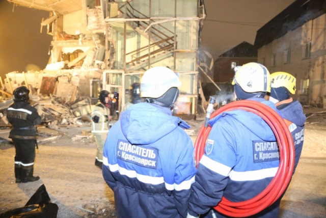 Разбор завалов частично рухнувшего от взрыва дома в Красноярске завершен