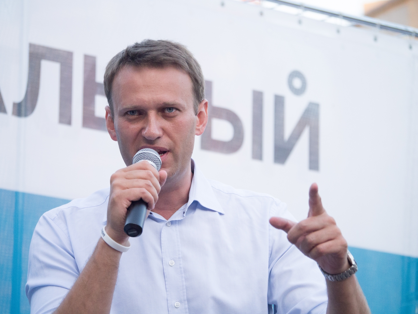 Навальный пытается вернуть имущество, арестованное в ...