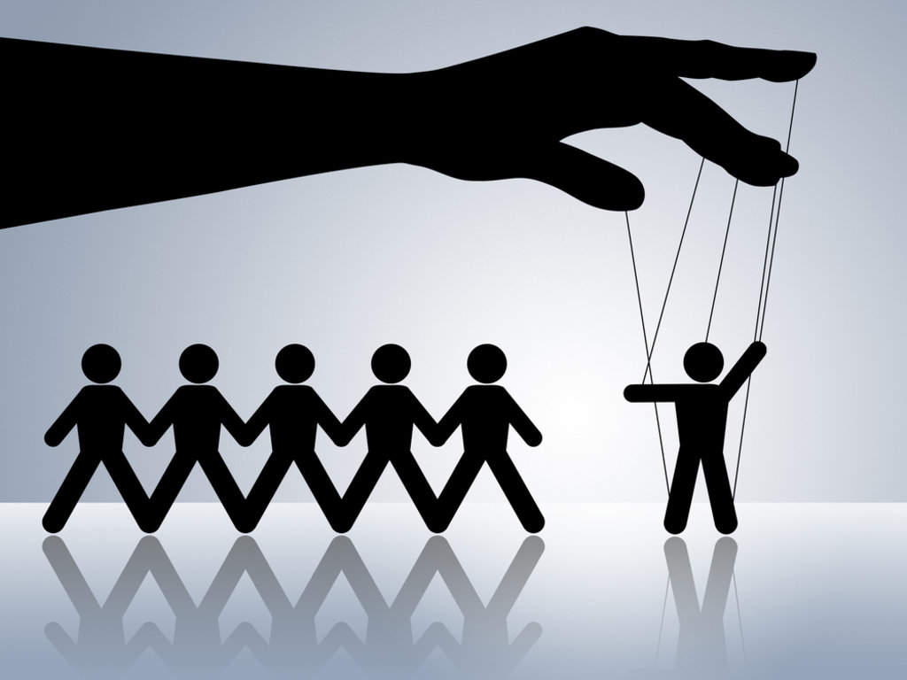 Завербованный "Талибаном" солдат убил семь военных в Афганистане