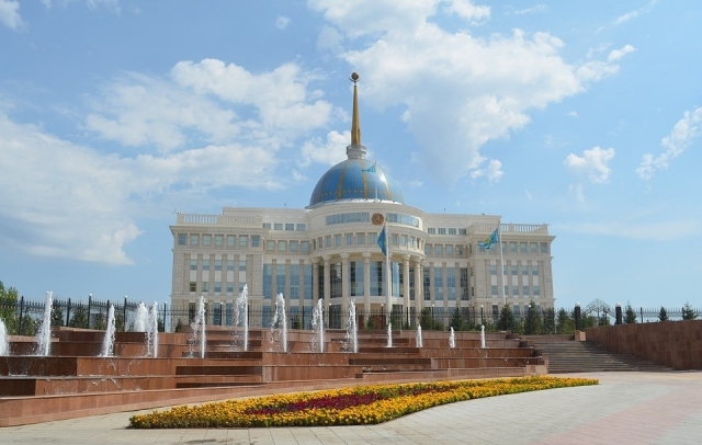Казахстан. Астана. Дворец президента