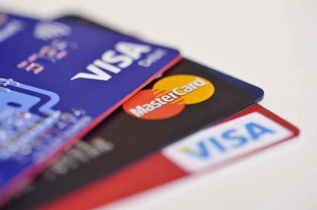 Белый дом может запретить Visa и Mastercard проводить платежи в Венесуэле