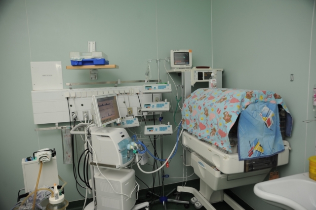 В перинатальном центре Ярославля появились новые аппараты вентиляции легких