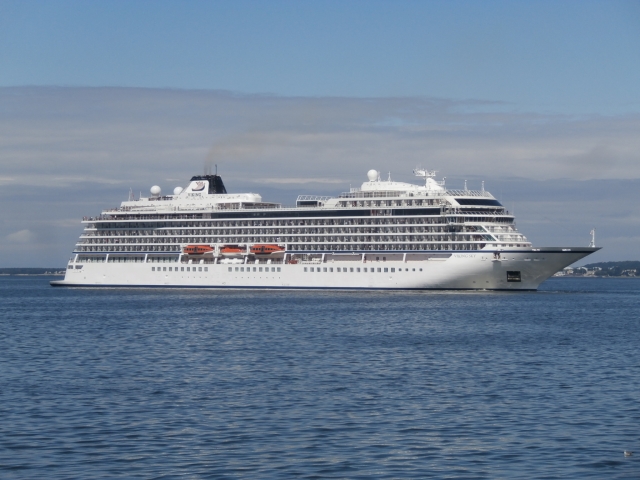 У берегов Норвегии эвакуируют пассажиров круизного лайнера