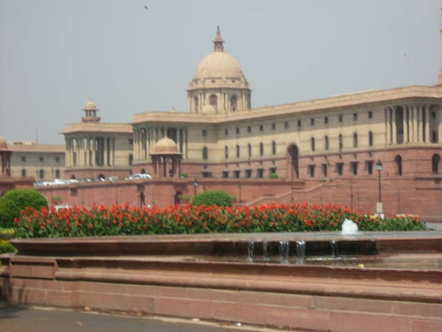 Здание индийского парламента 