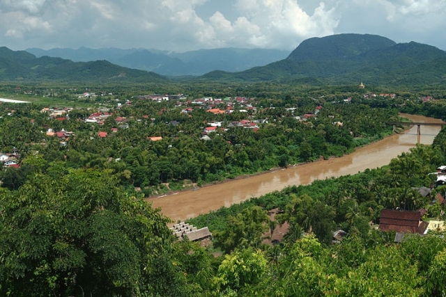 Китай поможет 30 деревням Лаоса выйти из средневековья