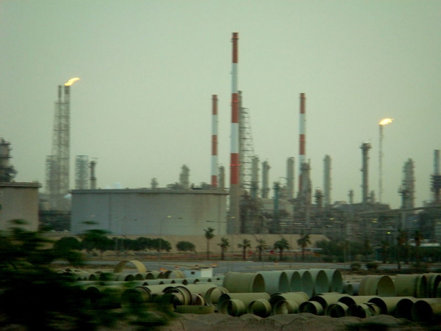 Нефтеперерабатывающий завод. Саудовская Аравия 