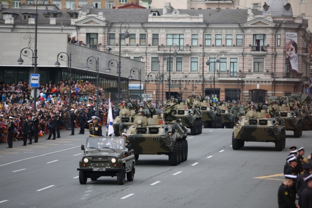 Правительство победы. Парад Победы 2019 Владивосток. Парад 9 мая Владивосток. 9 Мая Владивосток 2019. Парад на день Победы город Владивосток.