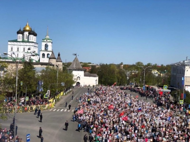 В ряды «Бессмертного полка» встали почти 40 тыс. жителей Псковской области
