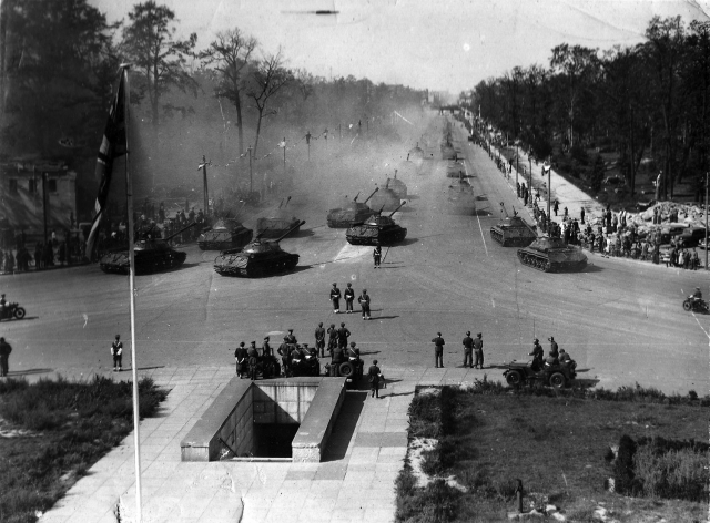 Парад Победы союзных войск в Берлине 7 сентября 1945 года