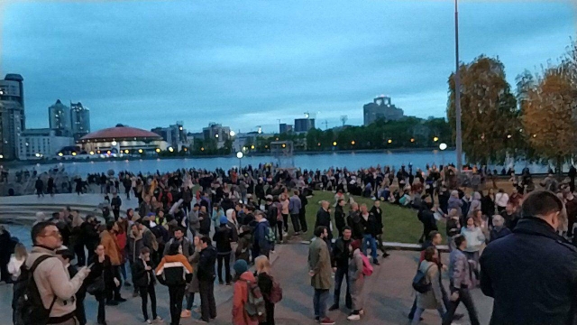 Протест на Октябрьской площади в Екатеринбурге, 16 мая 2019 г