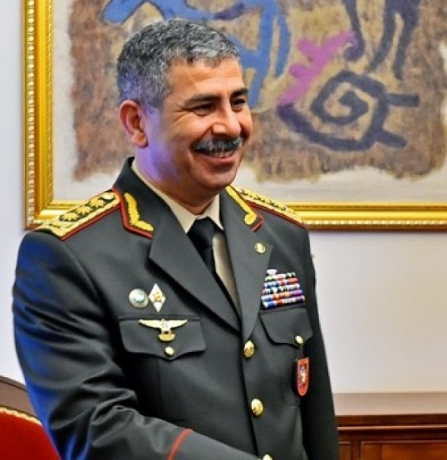 Ереван рассказал, как министр обороны Азербайджана сбежал с передовой