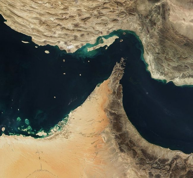 Ормузский пролив. Снимок из космоса 