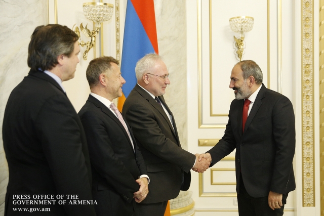 Посредники по Карабаху намерены посетить «конфликтующие» столицы