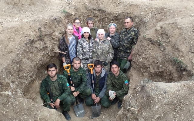 Под Севастополем нашли яму с десятками погибших бойцов
