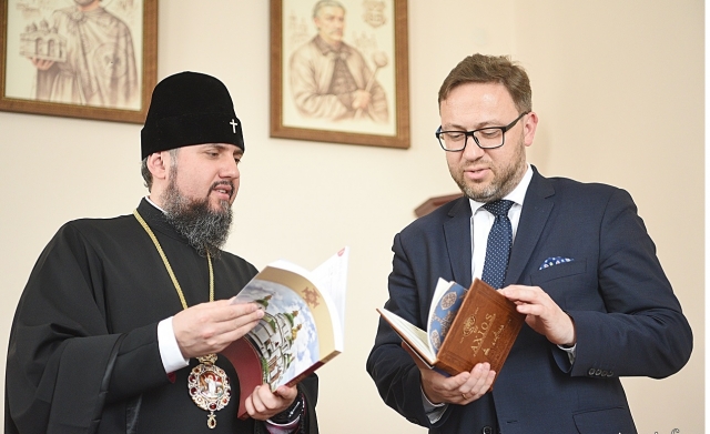 Зачем МИД Польши понадобилась Православная церковь Украины