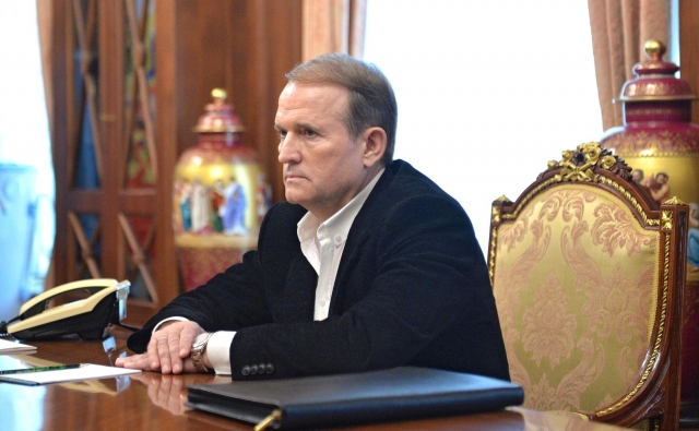 Медведчук отреагировал на снос памятника Жукову в Харькове