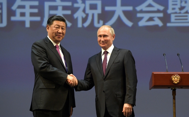 Глава КНР Си Цзиньпин и президент России Владимир Путин