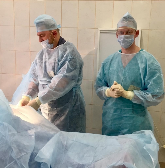 Алтайский хирург: «Я бы не назвал зарплаты медработников смешными»