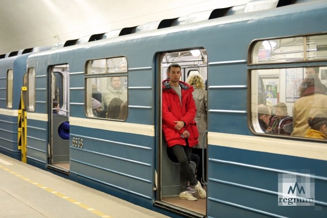 Вагон метро в Петербурге
