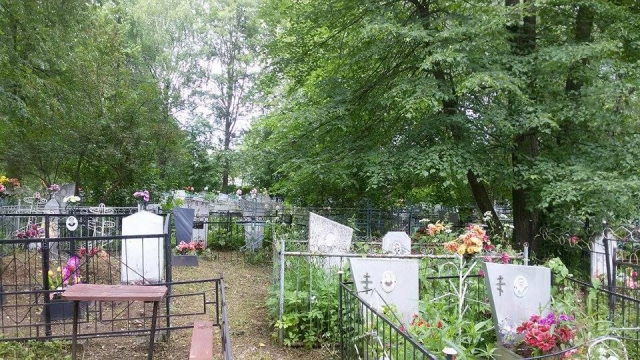 В Ярославской области мужчина воровал памятники с кладбища