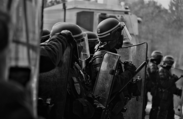 Полиция начала разгон акции в Тбилиси