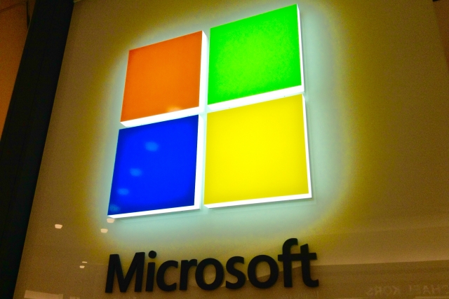 Помощники Microsoft обвинили компанию в плохом информировании