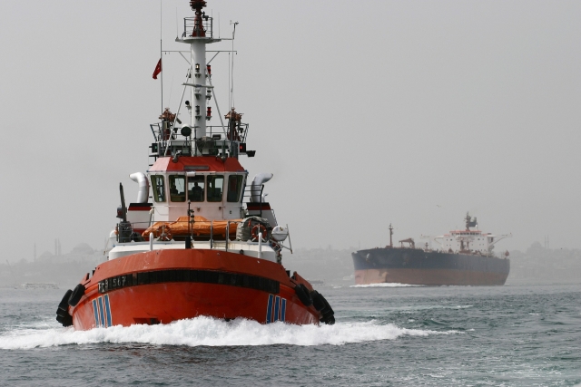 Испания: танкер с иранской нефтью был задержан у Гибралтара незаконно