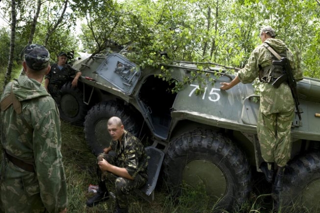 Зеленский велел Генштабу ВСУ усилить активность войск в Донбассе